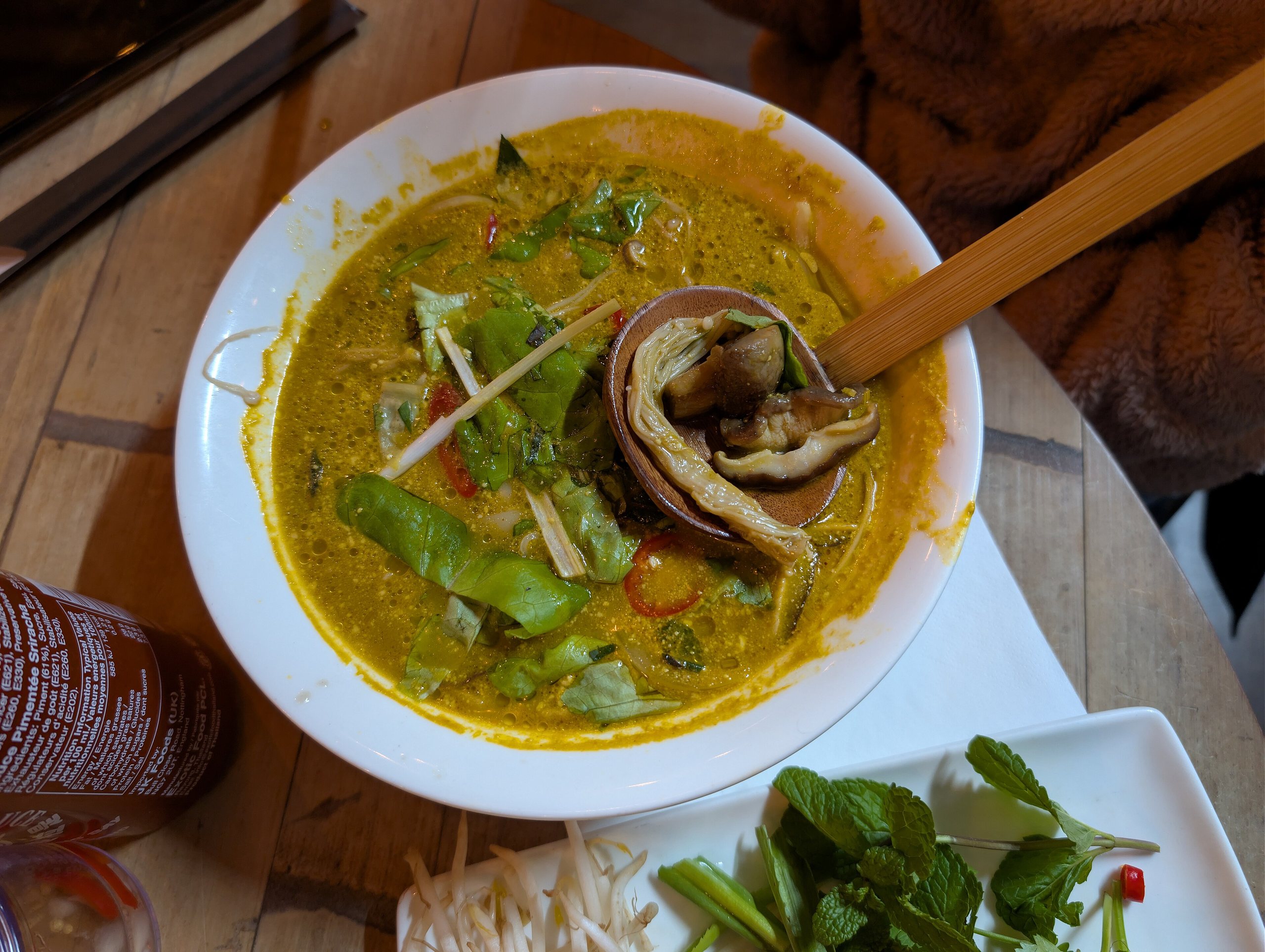 Vietnam travel guide — What to Eat in Vietnam: A First-Timer's Food Guide